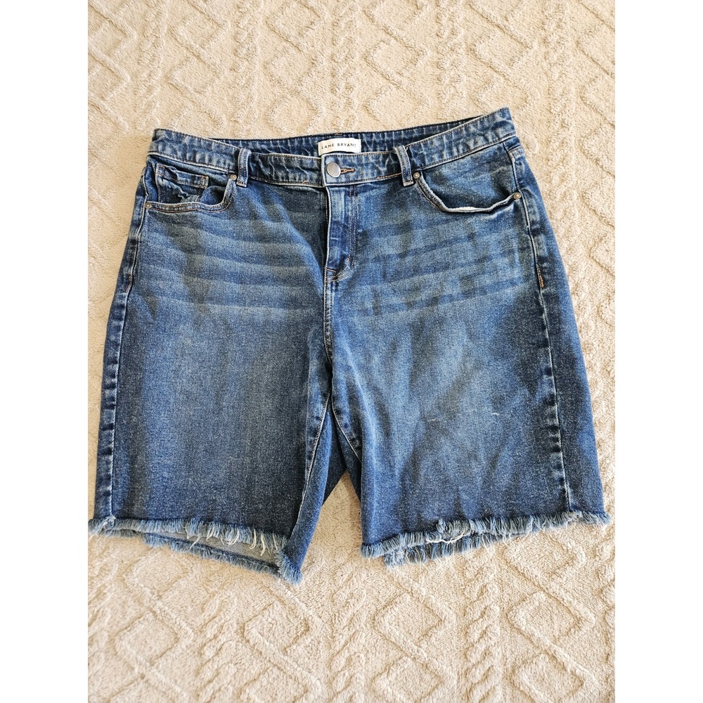 Lane Bryant Denim Shorts Medium Wash Frayed Raw Hem Blue Jean Shorts Womens‎ 18